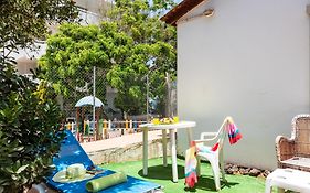 101 Bright Accomodation With Pool View